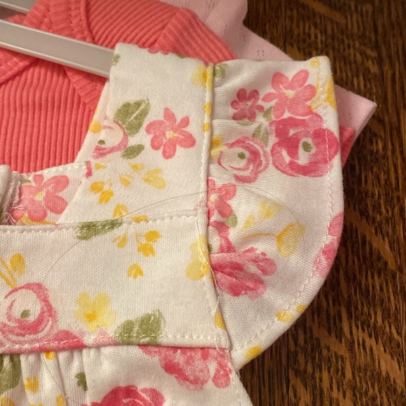 Kyle & Deena Onesie Set - Picture 3 of 5